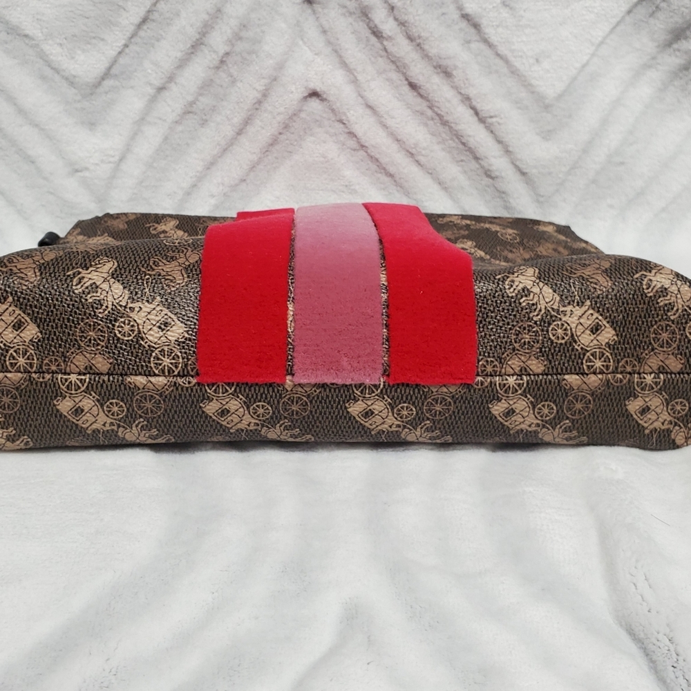 ❌SOLD❌ Coach Charlie Pouch Varsity Stripes - Picture 4 of 5